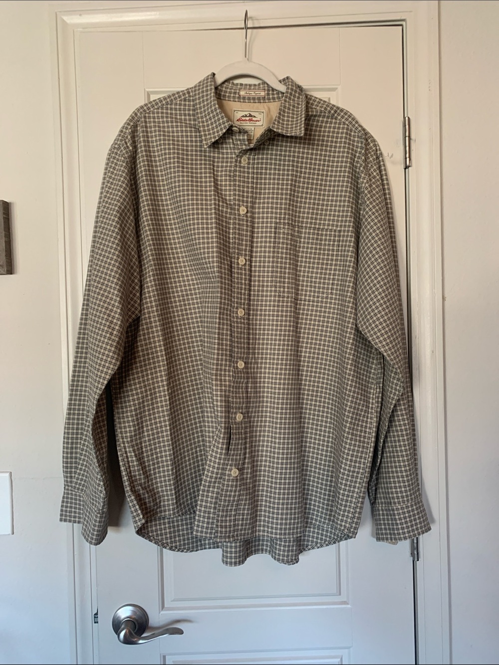 100% Cotton Eddie Bauer Men's Green and White Button-Down Shirt XL Tall Vintage